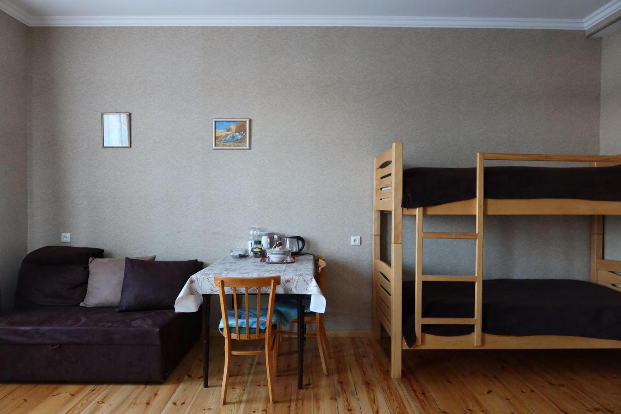 Family Hotel 7 Sisters Kazbegi Bagian luar foto