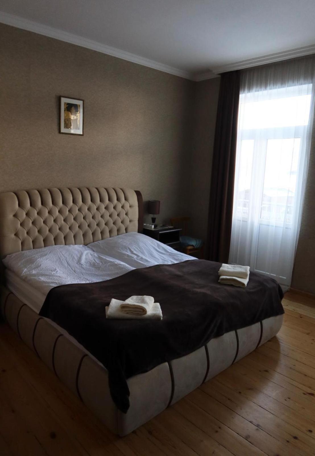Family Hotel 7 Sisters Kazbegi Bagian luar foto
